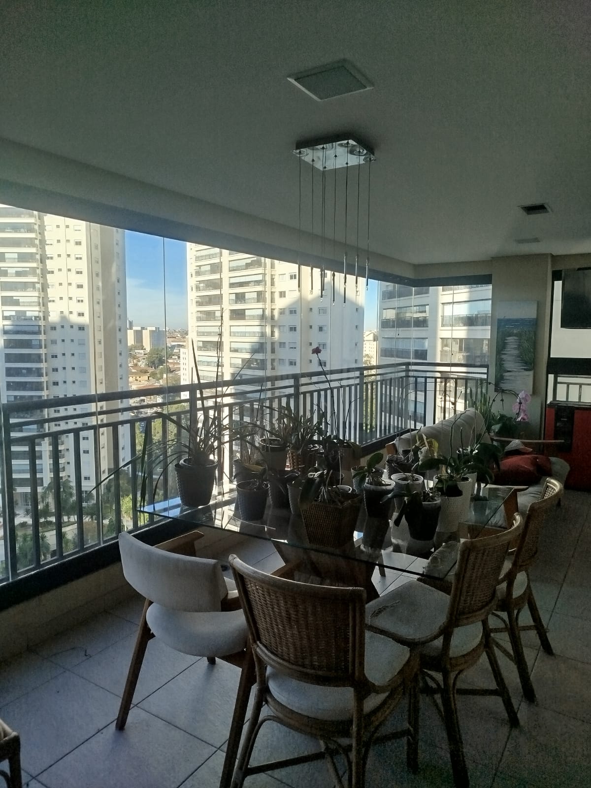 Varanda depois do envidraçamento